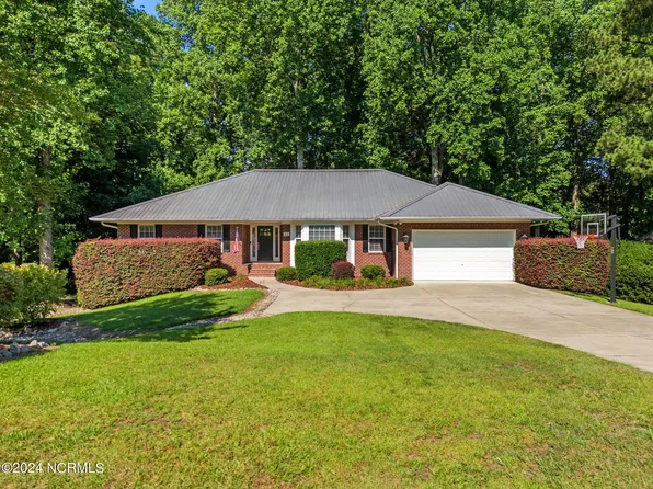 23 Lavender Drive, Whispering Pines, NC 28327