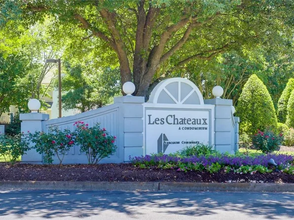 718 Rue Marseille, Chesapeake, VA 23320