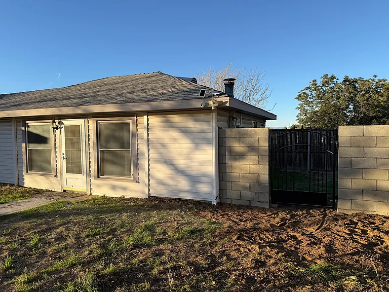 2321 W Avenue M4 — Photo 43