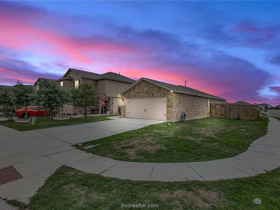 1st image of 1581 Amy Dr