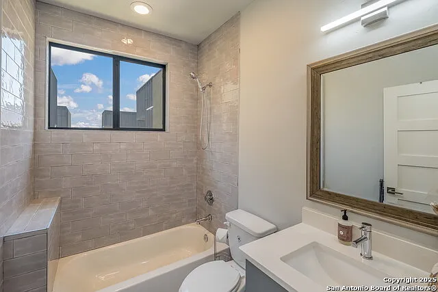 137 Lotus St — Photo 17