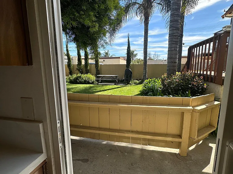 W Gonzales Rd — Photo 19