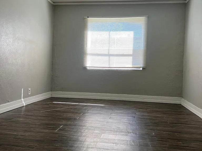 1513 Ocean Dr #6 — Photo 6