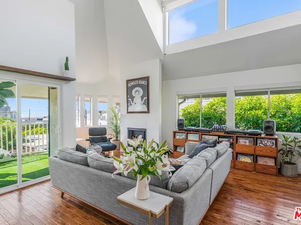 24 Westwind St APT C, Marina Del Rey, CA 90292