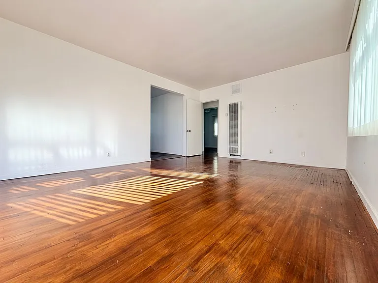 31 N Dos Caminos Ave — Photo 2
