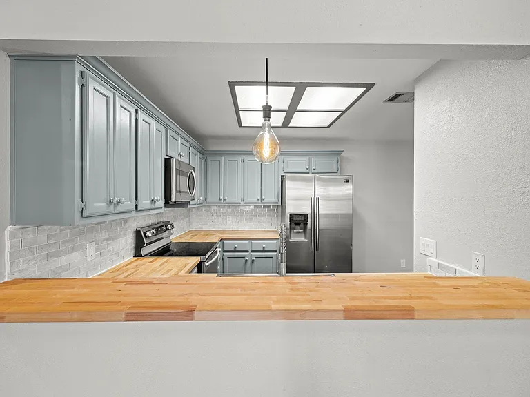 820 Mica Ln — Photo 17