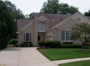 1528 Millecoquins Ct #1, Rochester, MI 48307