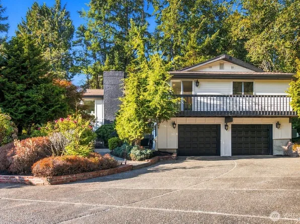 7011 165th Place SW, Edmonds, WA 98026