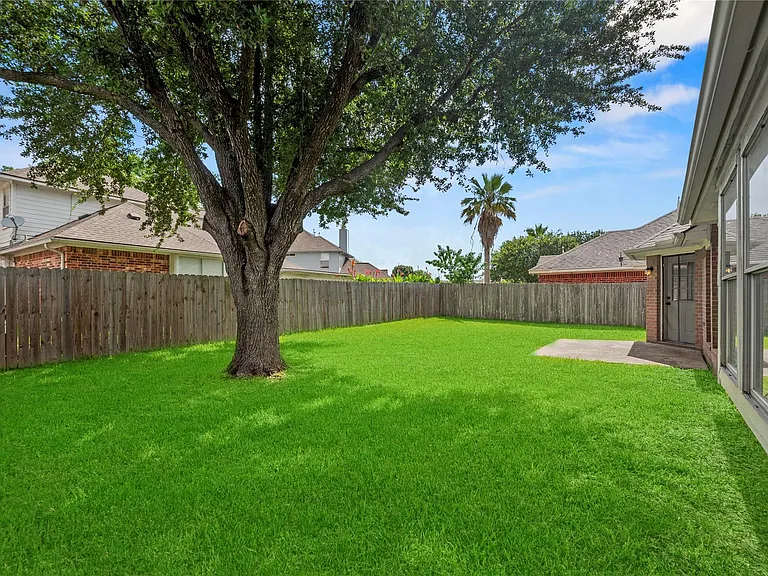 210 Leisure Dr — Photo 29