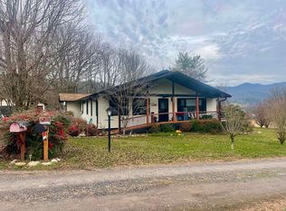 567 Qualla Ter, Hayesville, NC 28904