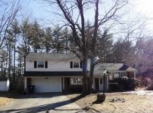 26 Hunters Ln, Nashua, NH 03063