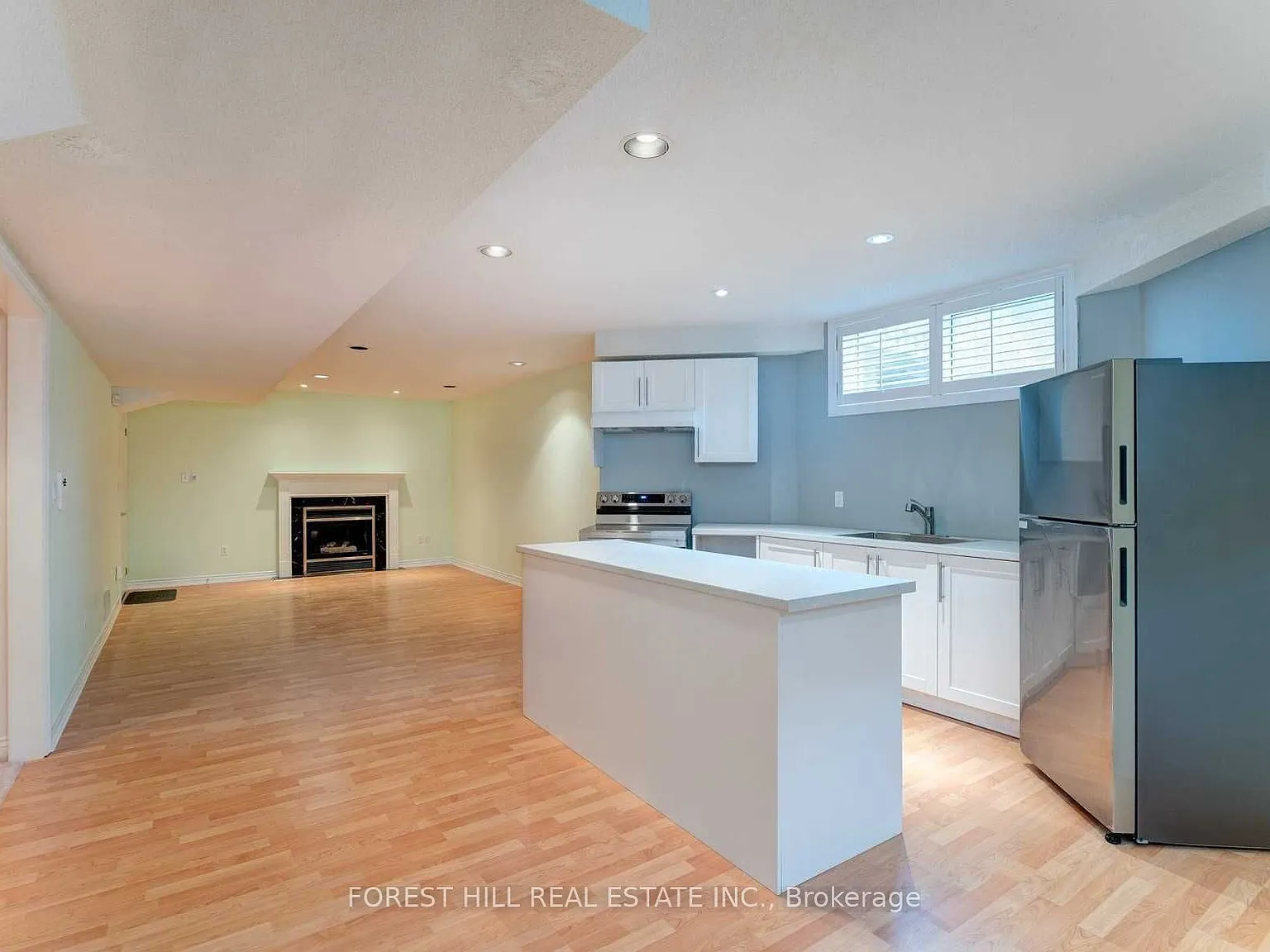 2 bed, $2,300 — Photo 3