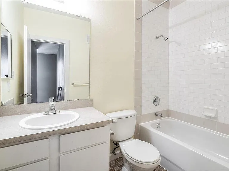 1201 Grove Blvd #1101 — Photo 9