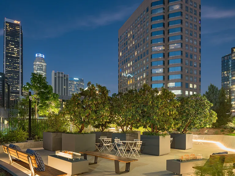 8th floor park