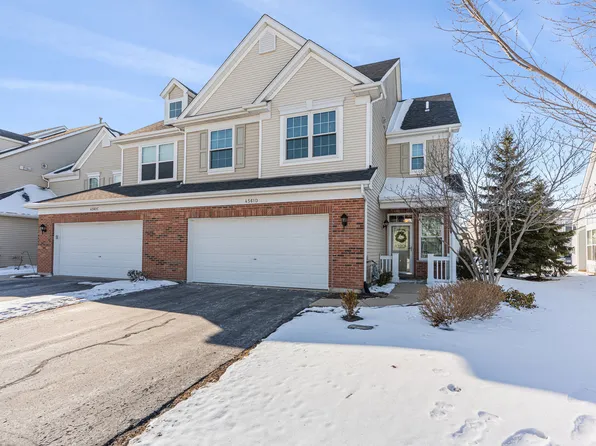 4561 Half Moon Dr Unit D, Yorkville, IL 60560