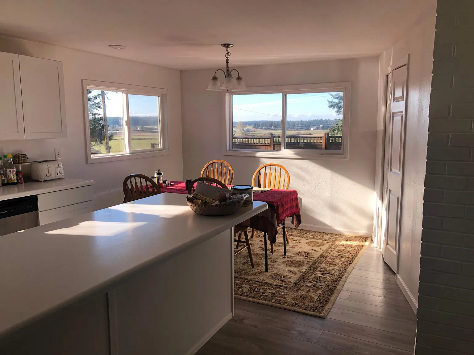 2 bed, 1200 sqft, $2,200 — Photo 2
