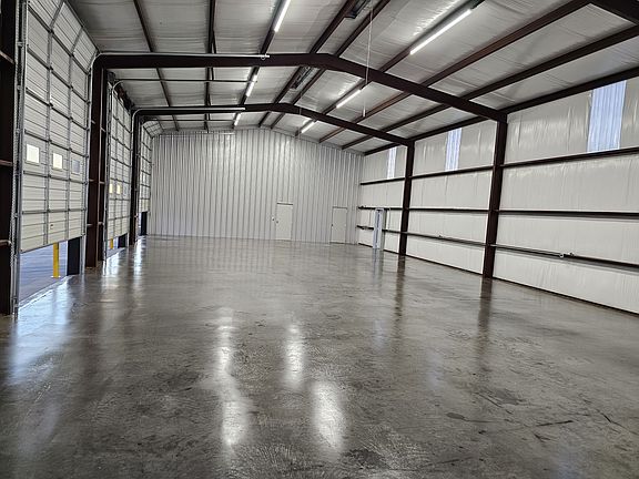 3rd image of 15446 W University Blvd