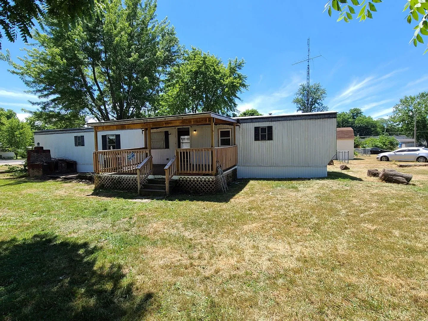 2410 W 12 Street, Marion, In — Photo 2