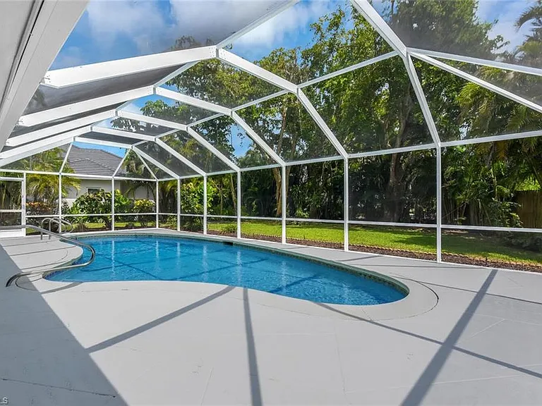 740 Park Shore Dr — Photo 32