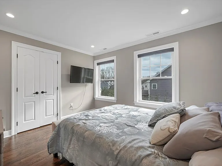 1049 Stillwater Rd — Photo 25