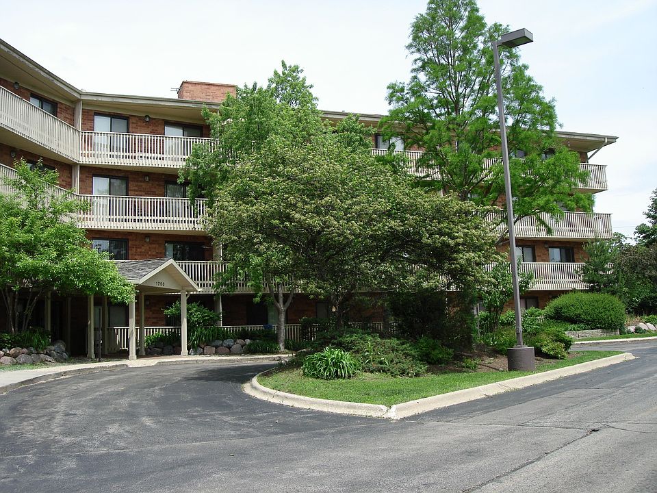 1700 Wedgewood Building (next to garage)