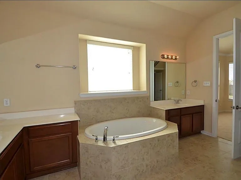 7219 Pearl Terrace Ln — Photo 30