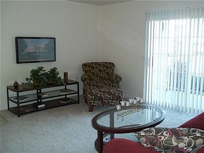 Living rm pic 2