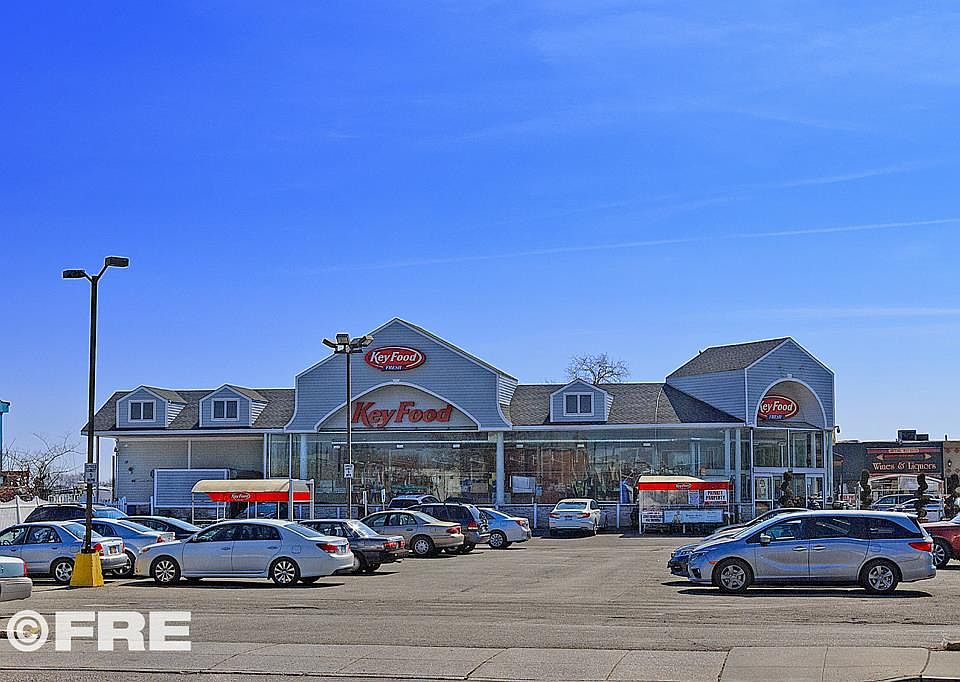 2nd image of 2071 E 67th St