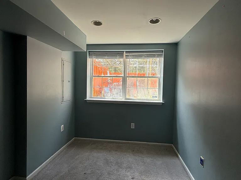 Vineland Pl — Photo 2