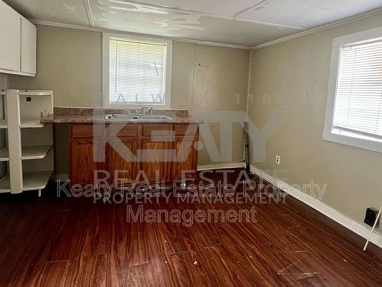 109 Dora St — Photo 7