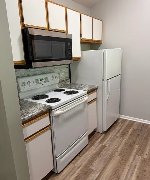 330 Cunat Blvd #3D — Photo 3