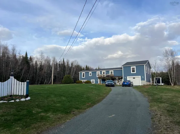 38 Rustic Dr, Colchester, NS B0M 1G0