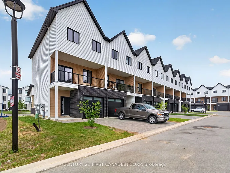 1595 Capri Cres #66 — Photo 1