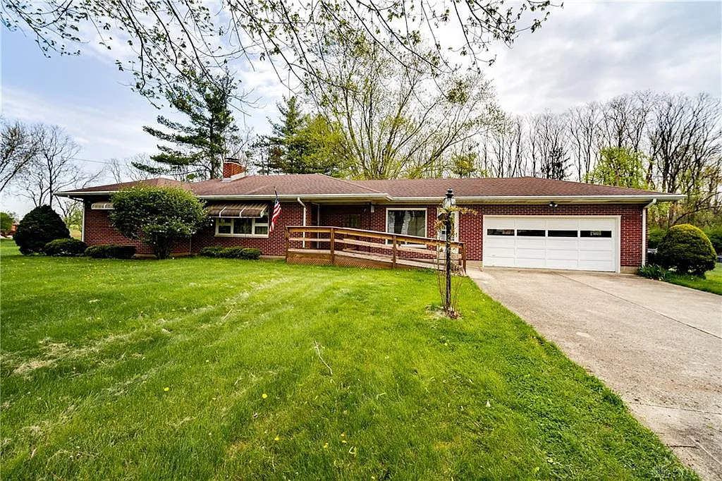 110 N Tecumseh Rd photo 1