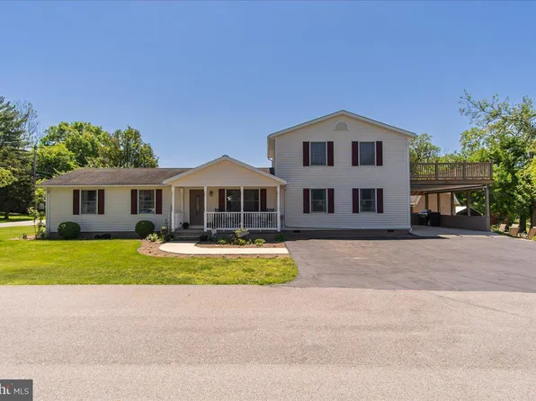 11102 Grosh Ave, Williamsport, MD 21795