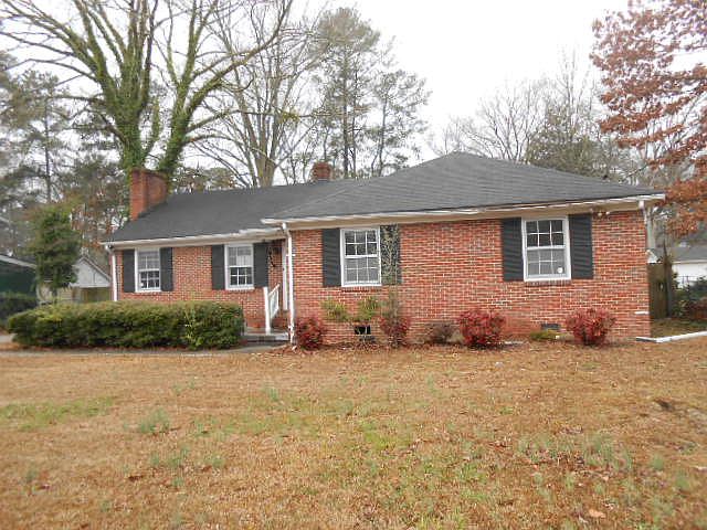 1st image of 203 S Oleander Ave