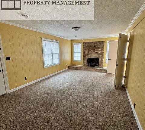2nd image of 3911 Hart Ave NW
