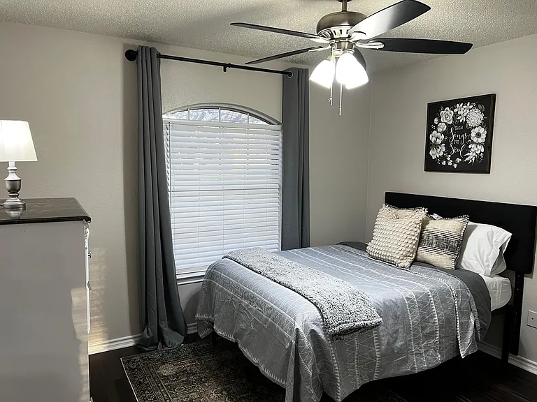 520 Canary Ln — Photo 11