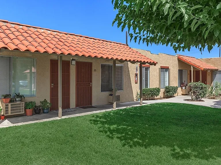 Mollison Villas — Photo 34