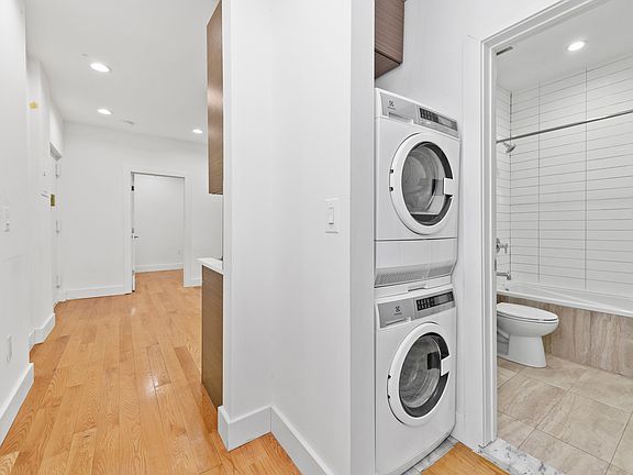 3rd image of 2067 Adam C Powell Blvd Residence 4A