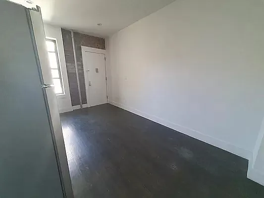 Rented by Brickview NYC Realty NYV LLC | media 5