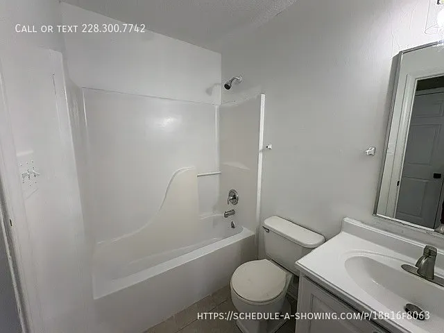 2414 34th Ave — Photo 5