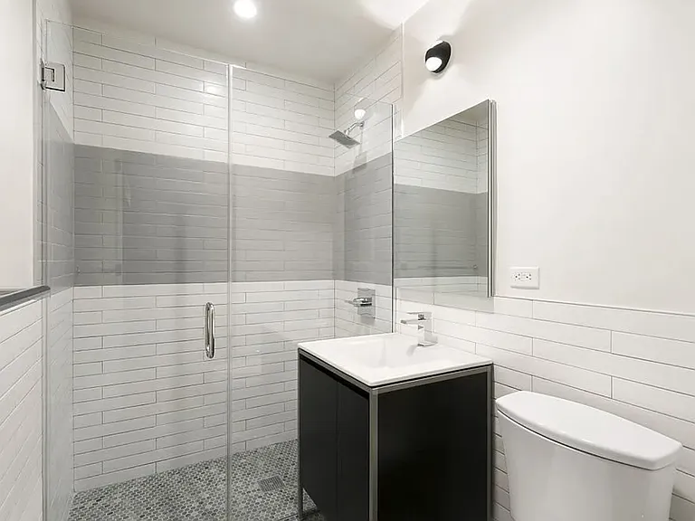 144 E 24th St #6B — Photo 6