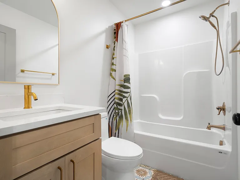 530 Continental Dr — Photo 27