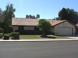 3rd image of 1043 N Abner