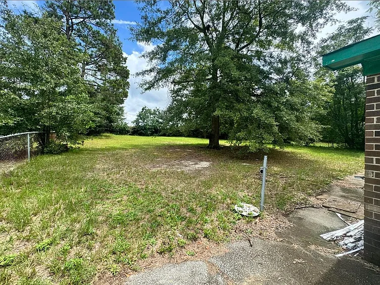 4212 Cap Chat St — Photo 2