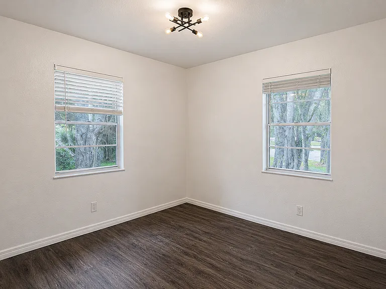 1600 Center St #B1 — Photo 7
