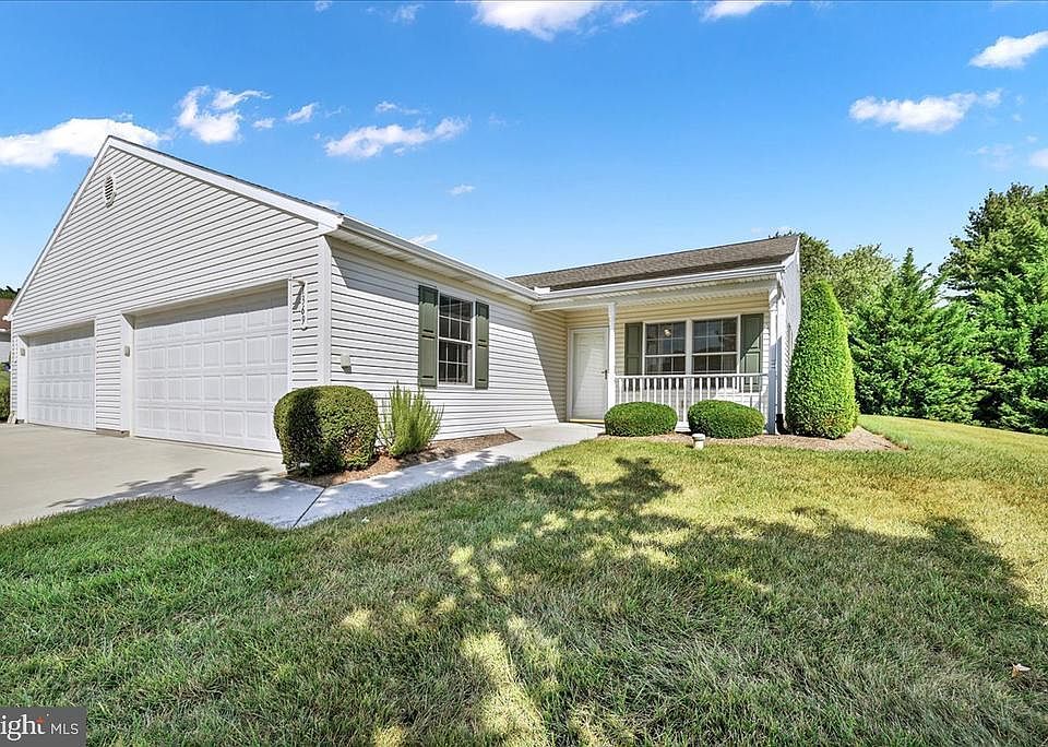 1st image of 1369 Village Dr