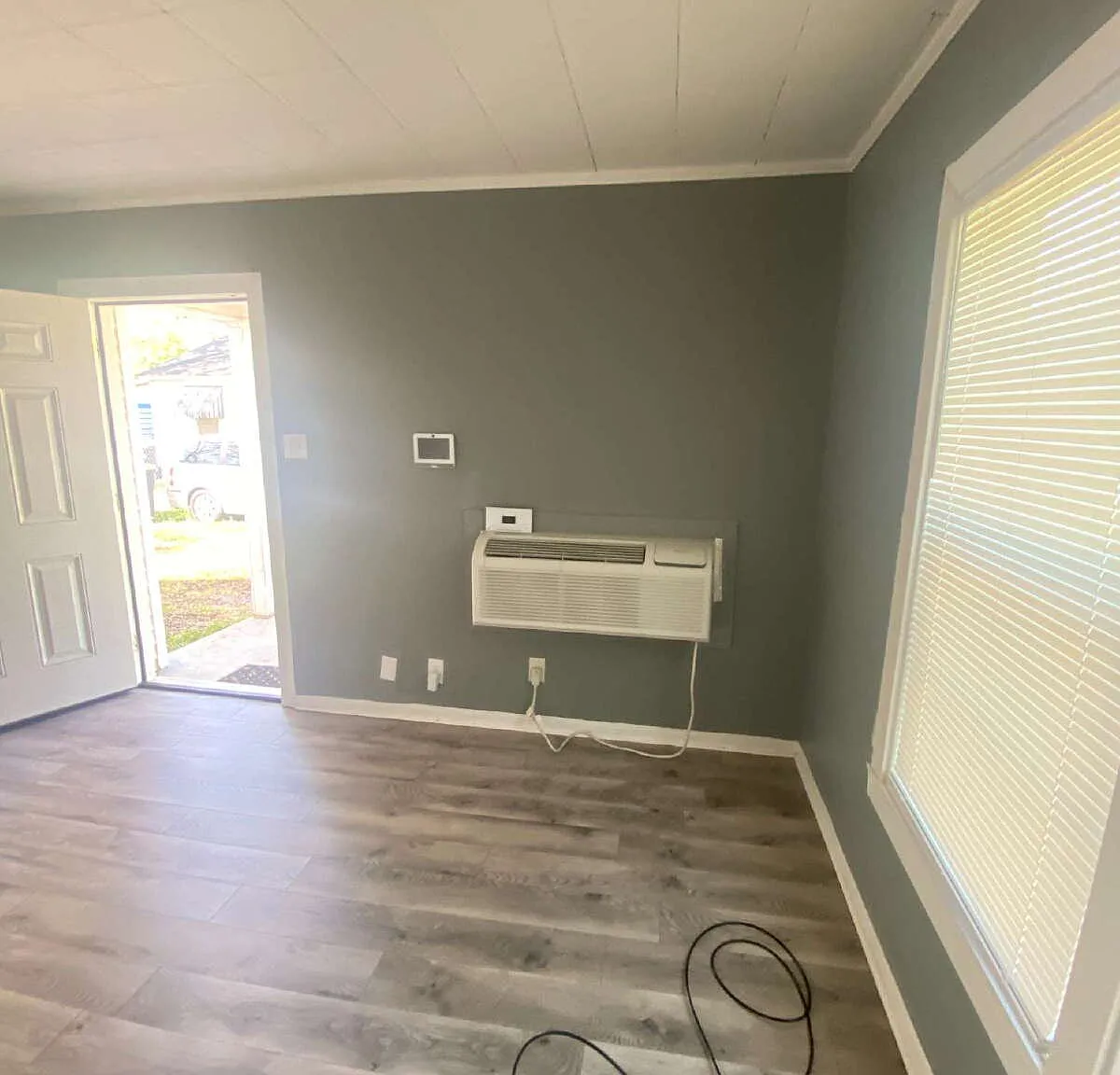2 bed, 1.0 bath, $775 — Photo 3