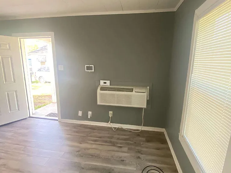 2310 W 25th Ave — Photo 3
